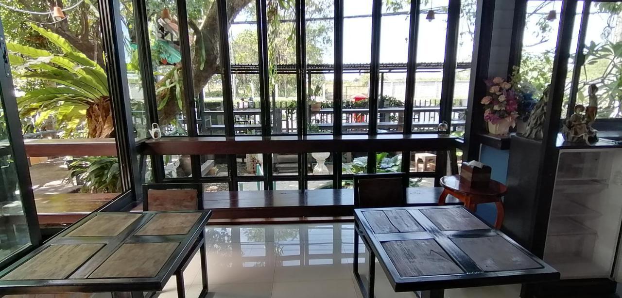 Sun Smile Pansiyon Ubon Ratchathani Dış mekan fotoğraf