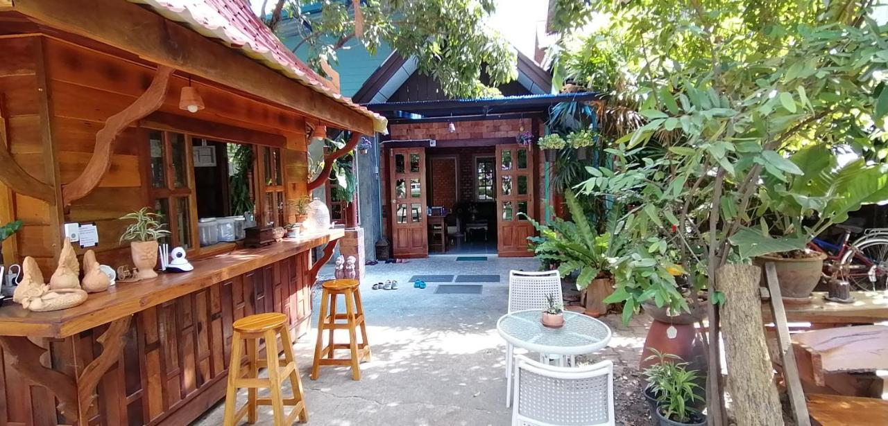 Sun Smile Pansiyon Ubon Ratchathani Dış mekan fotoğraf