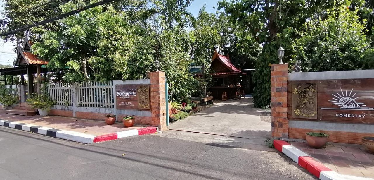 Sun Smile Pansiyon Ubon Ratchathani Dış mekan fotoğraf