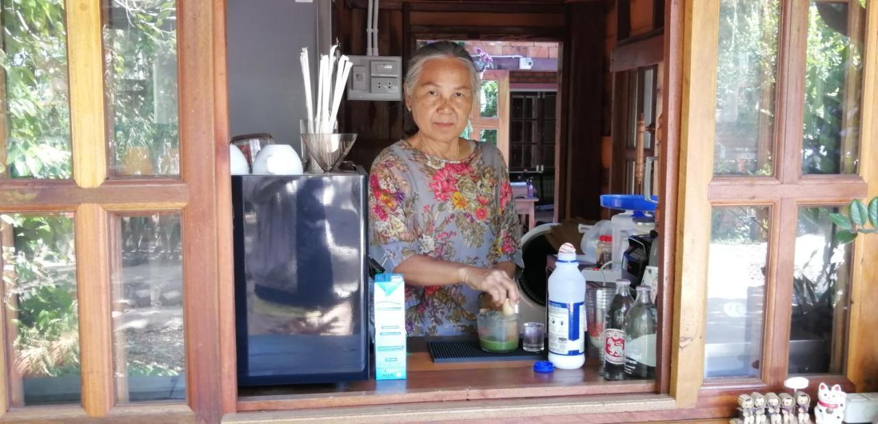 Sun Smile Pansiyon Ubon Ratchathani Dış mekan fotoğraf