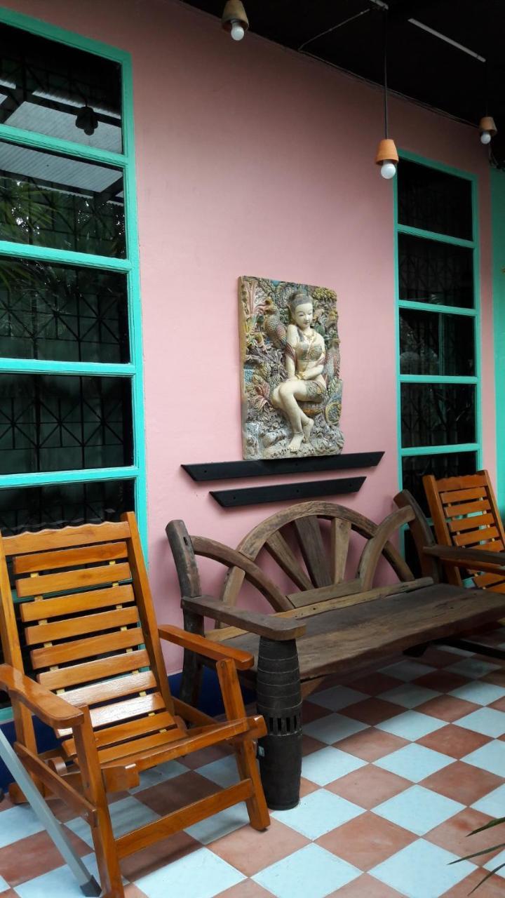 Sun Smile Pansiyon Ubon Ratchathani Dış mekan fotoğraf