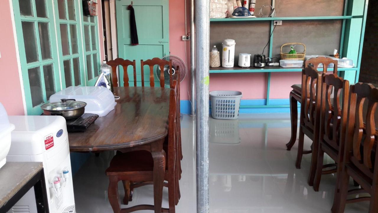 Sun Smile Pansiyon Ubon Ratchathani Dış mekan fotoğraf