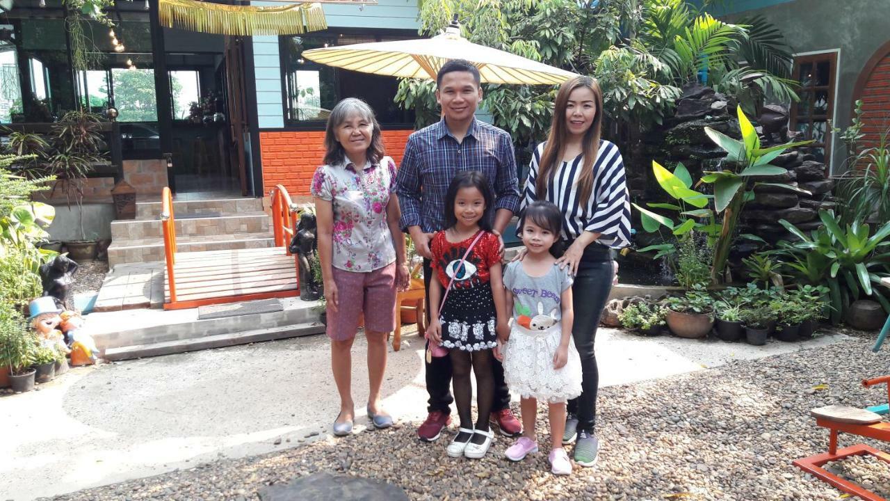 Sun Smile Pansiyon Ubon Ratchathani Dış mekan fotoğraf
