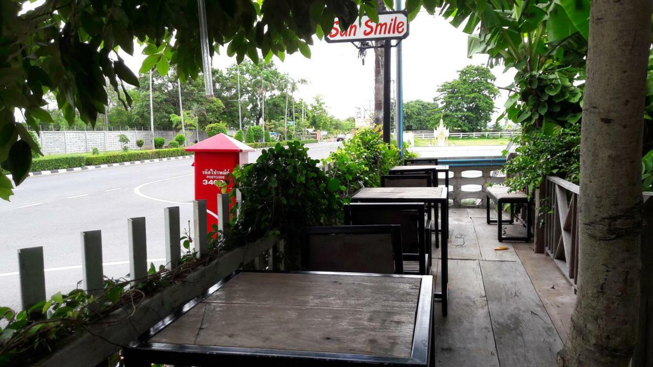 Sun Smile Pansiyon Ubon Ratchathani Dış mekan fotoğraf