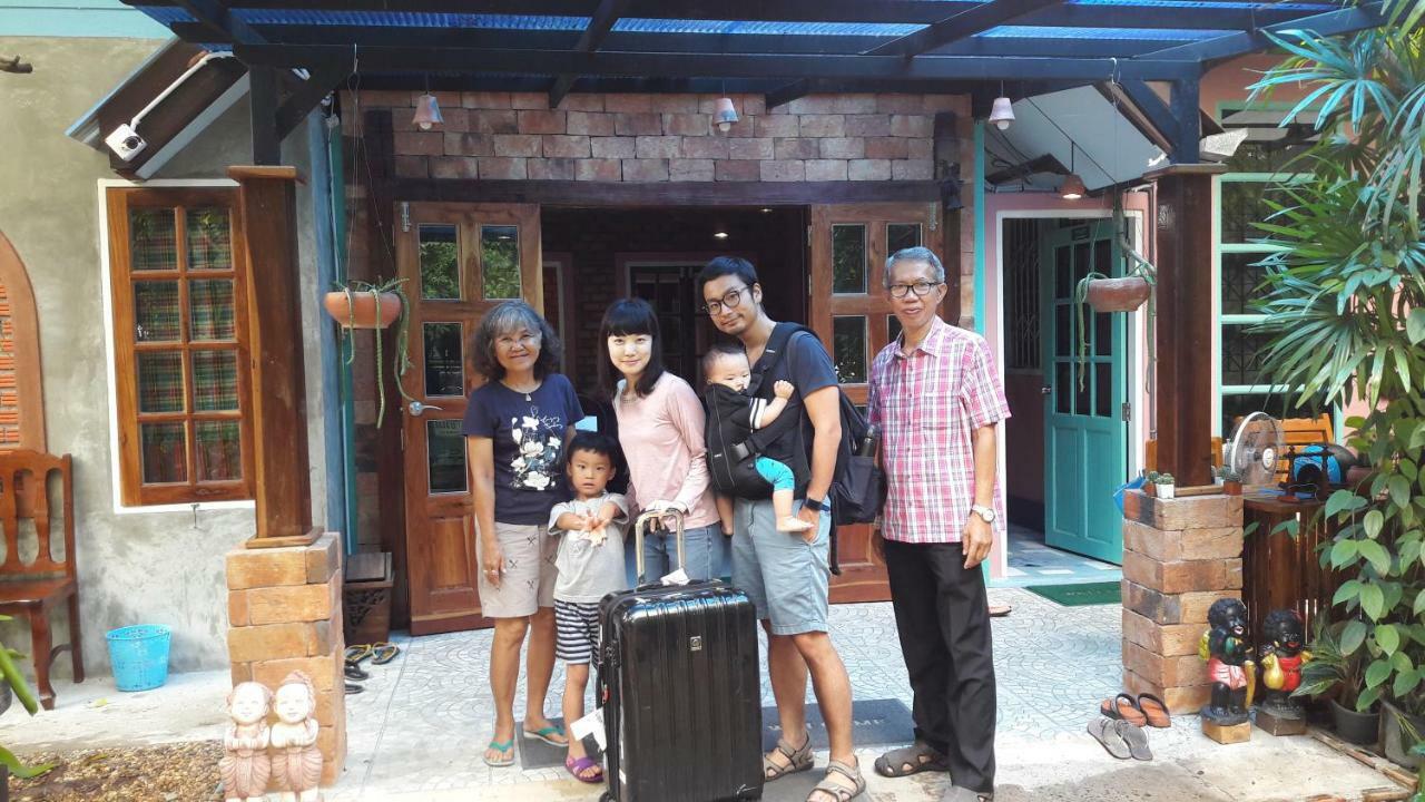 Sun Smile Pansiyon Ubon Ratchathani Dış mekan fotoğraf
